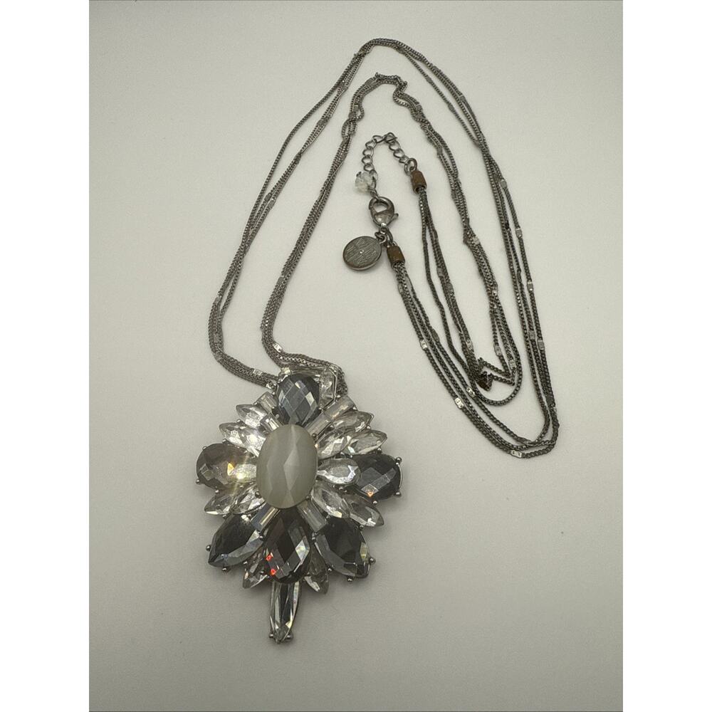 White House Black Market Rhinestone Pendant Necklace Silver Tone WHBM 33”
